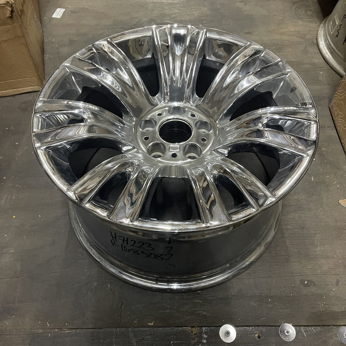 19" BMW X5 07-13 19x10 , 7 spoke, V spoke, exposed lug nuts Original OEM Wheel - View 7