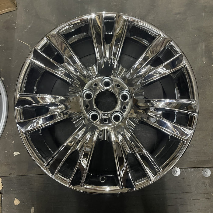 19" BMW X5 07-13 19x9 , 7 spoke, V spoke, exposed lug nuts Original OEM Wheel - Additional View
