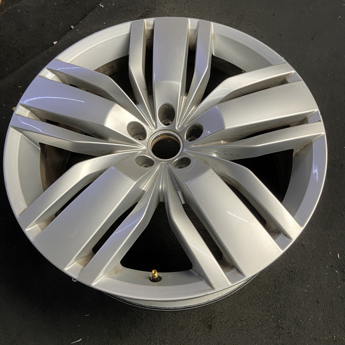 20" ATLAS 18-20 20x8 , , triple spoke, silver Original OEM Wheel Rim - View 7