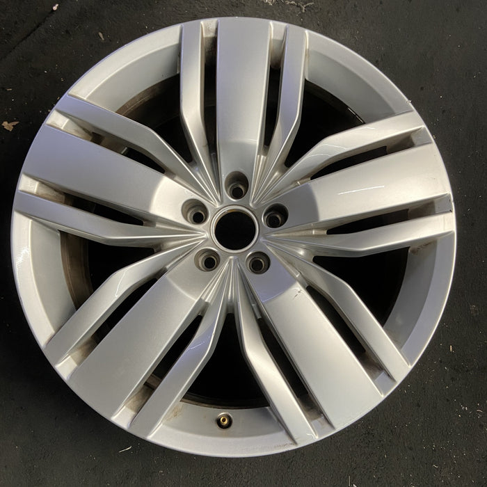20" ATLAS 18-20 20x8 , , triple spoke, silver Original OEM Wheel Rim - Additional View
