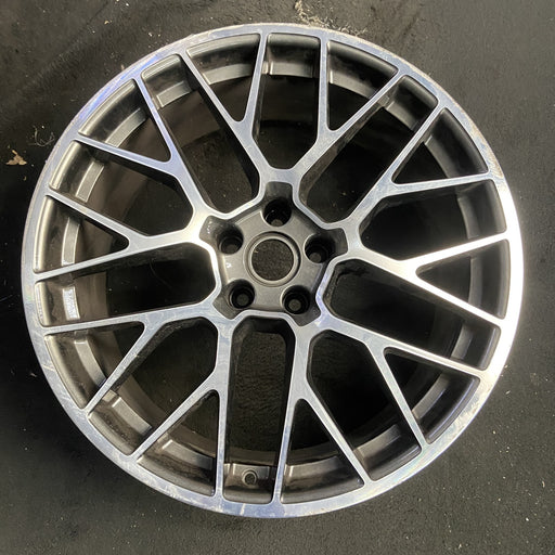 20" PORSCHE MACAN 15-16 20x9, 20 spoke, titanium finish Original OEM Wheel Rim - Additional View