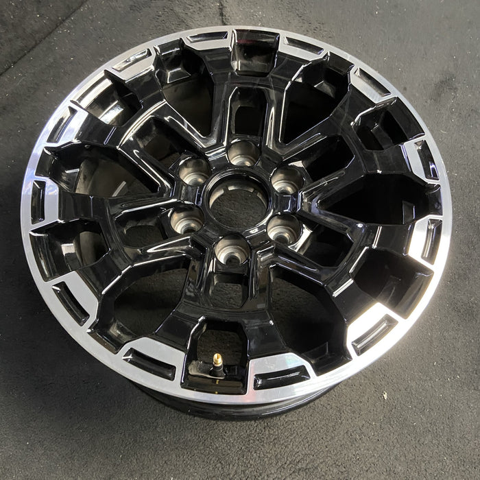 18" CANYON 26 18x8.5, machined face Original OEM Wheel Rim - View 7