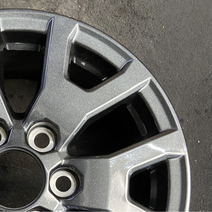 17" 4 RUNNER 25 17x7 Original OEM Wheel Rim - Close-Up Detail