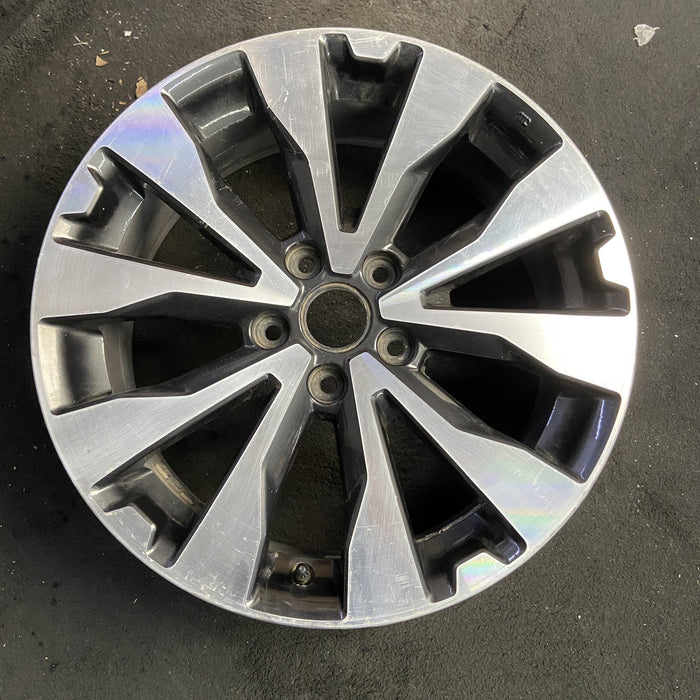 18" LEGACY 17 18x7 , inlay Original OEM Wheel Rim - MACHINED GREY - Additional View