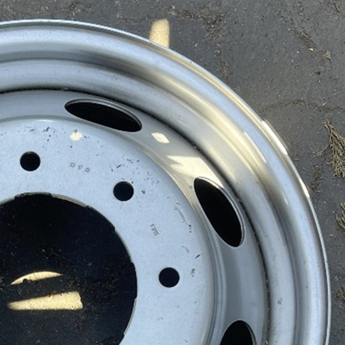 18" SIERRA 3500 PICKUP 24 DRW, 18x6.5, rear, inner Original OEM Wheel Rim - - Close-Up Detail