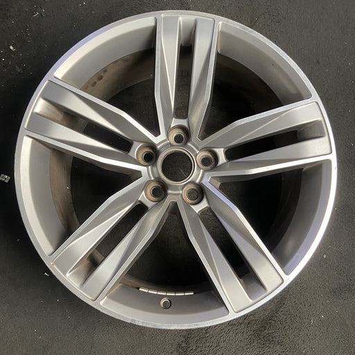 20" CAMARO 16 20x8.5, 5 split spoke, face Original OEM Wheel Rim - MACHINED GREY - Additional View