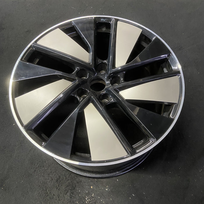 21" E-TRON GT 23-24 21x11.5 Original OEM Wheel Rim - BLACK SILVER - View 8