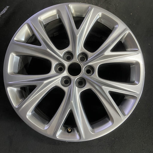 20" XT5 20-21 20x8, 12 spoke, pearl nickel Original OEM Wheel Rim - Additional View