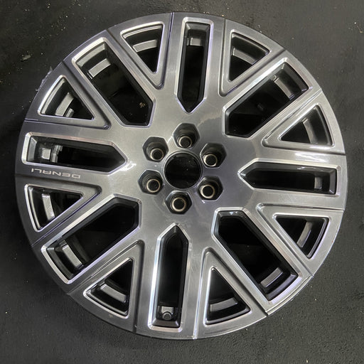 24" YUKON 25-26 24x9.5, 8 spoke, Y spoke Original OEM Wheel Rim - Additional View
