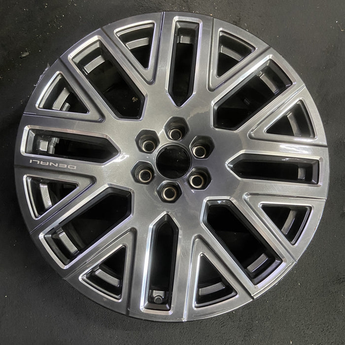 24" YUKON 25-26 24x9.5, 8 spoke, Y spoke Original OEM Wheel Rim - Additional View