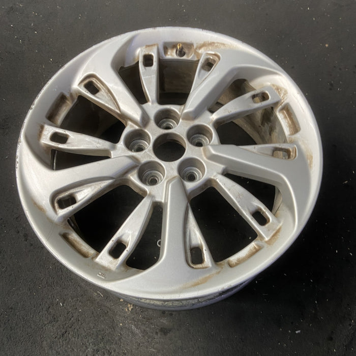 18" CLARITY 18-21 , factory installed Original OEM Wheel Rim - SILVER - View 8