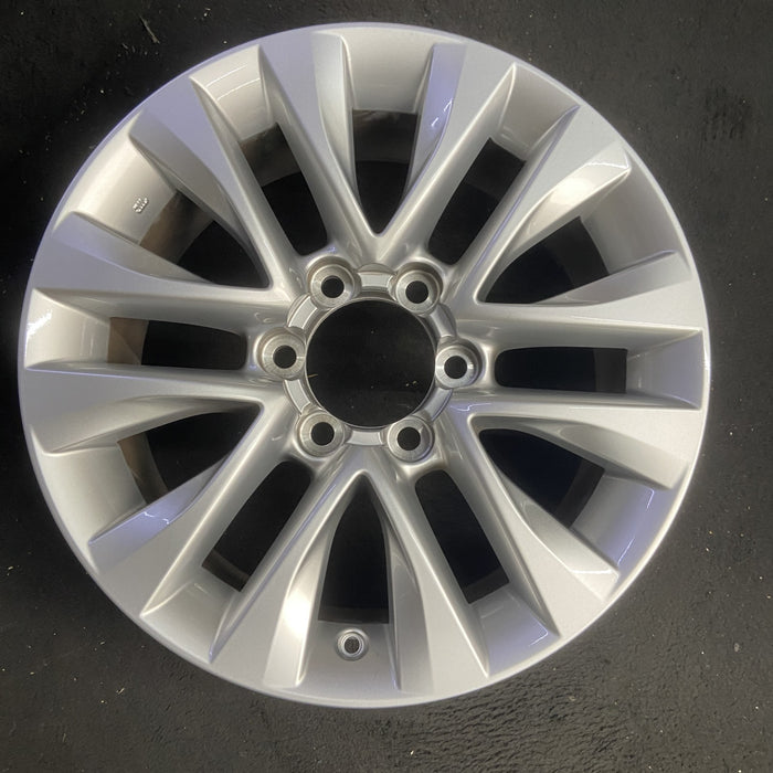 18" LEXUS GX460 14-17 , , split spoke , Original OEM Wheel Rim - SILVER - Additional View