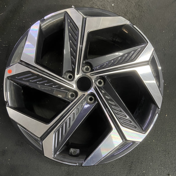19" TUCSON 22-24 gasoline, 19x7.5 , 5 split spoke, w/o Original OEM Wheel Rim - - Additional View