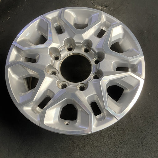 18" SILVERADO 2500 PICKUP 20 18x8, aluminum Original OEM Wheel Rim - MACHINED - Additional View