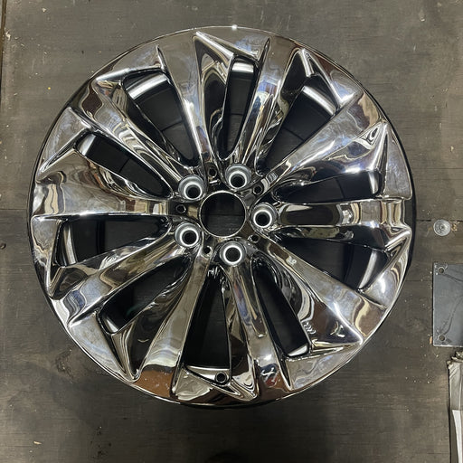 19" BMW 740i 11-15 19x9.5 , 10 spoke , directional , R. Original OEM Wheel Rim - - Additional View