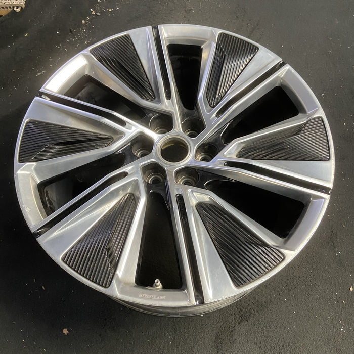 22" LYRIQ 23 22x9.5 Original OEM Wheel Rim - POLISHED BLACK - View 7