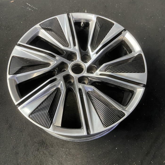 22" LYRIQ 23 22x9.5 Original OEM Wheel Rim - POLISHED BLACK - View 8