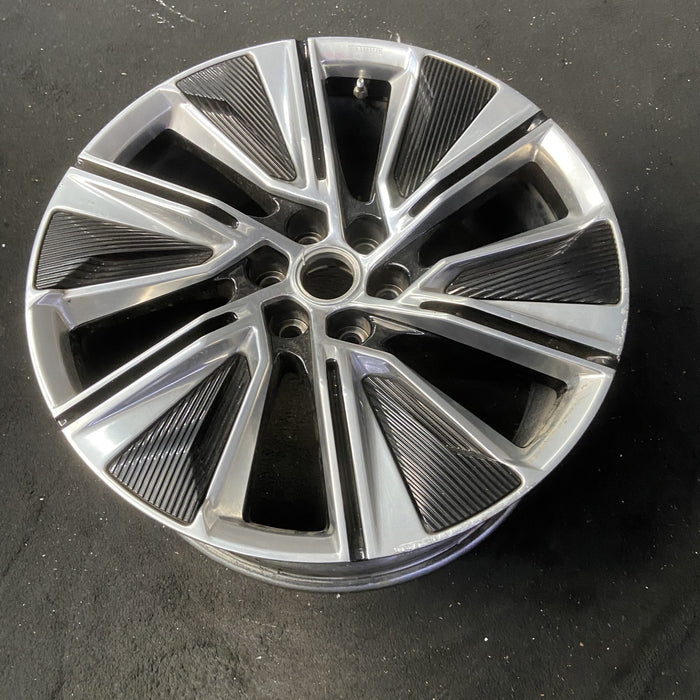 22" LYRIQ 23 22x9.5 Original OEM Wheel Rim - POLISHED BLACK - View 8