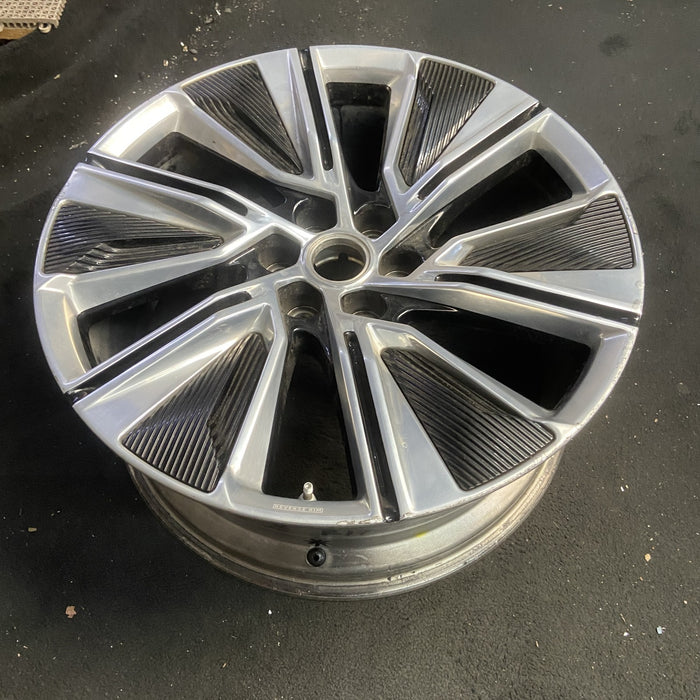 22" LYRIQ 23 22x9.5 Original OEM Wheel Rim - POLISHED BLACK - View 7