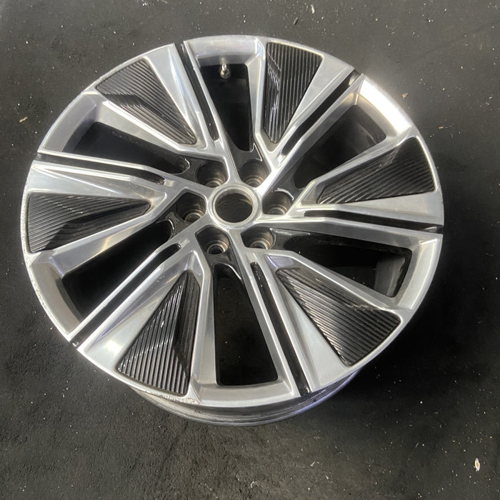 22" LYRIQ 23 22x9.5 Original OEM Wheel Rim - POLISHED BLACK - View 8