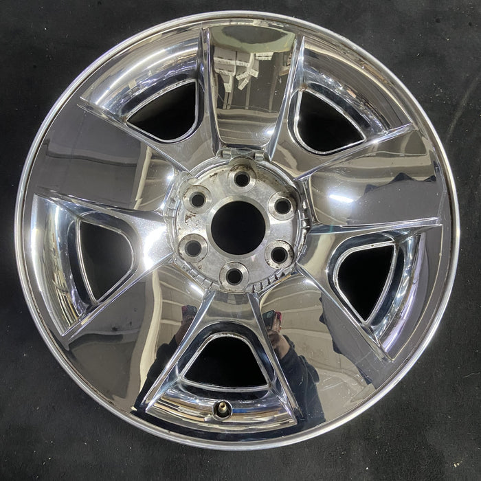 20" AVALANCHE 1500 09-11 20x8.5, 5 spoke, covered lug nuts, flat spoke Original - Additional View