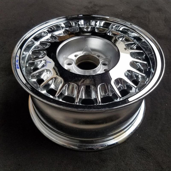 15" BMW 735i 88 15x7 Original OEM Wheel Rim - Close-Up Detail