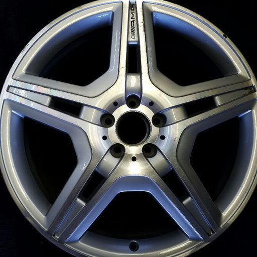 20" Mercedes-Benz R-Class Original OEM Wheel Rim - Angle View