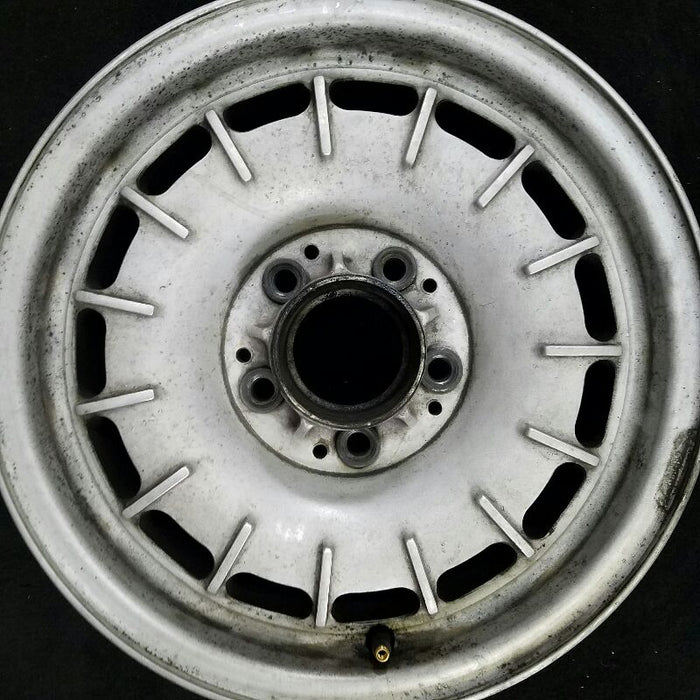 14" MERCEDES 280 73-80 116 Type; 280S 14x6.5 alloy Original OEM Wheel Rim - Angle View