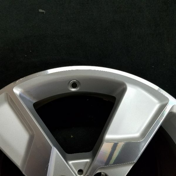 18" Mercedes-Benz E550 Original OEM Wheel Rim - Additional View