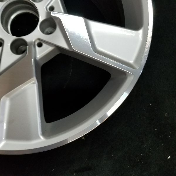 18" Mercedes-Benz E550 Original OEM Wheel Rim - View 8