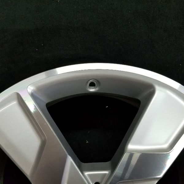 18" Mercedes-Benz E550 Original OEM Wheel Rim - Additional View