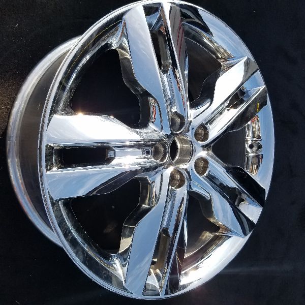 20" EDGE 11-12 20x8 , Original OEM Wheel Rim - Close-Up Detail