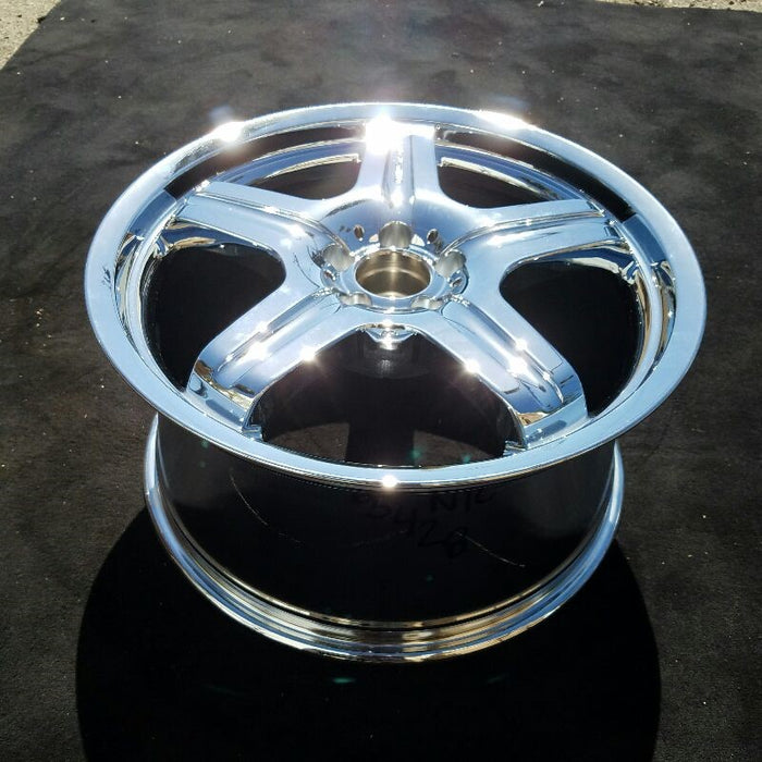 20" MERCEDES ML-CLASS 07 164 Type; ML63 20x10 5 spoke Original OEM Wheel Rim - Close-Up Detail