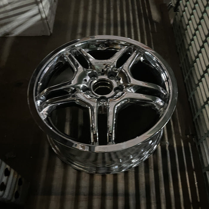 18" MERCEDES CLK 06 209 Type; CLK55, 18x7.5 Original OEM Wheel Rim - CHROME - View 8
