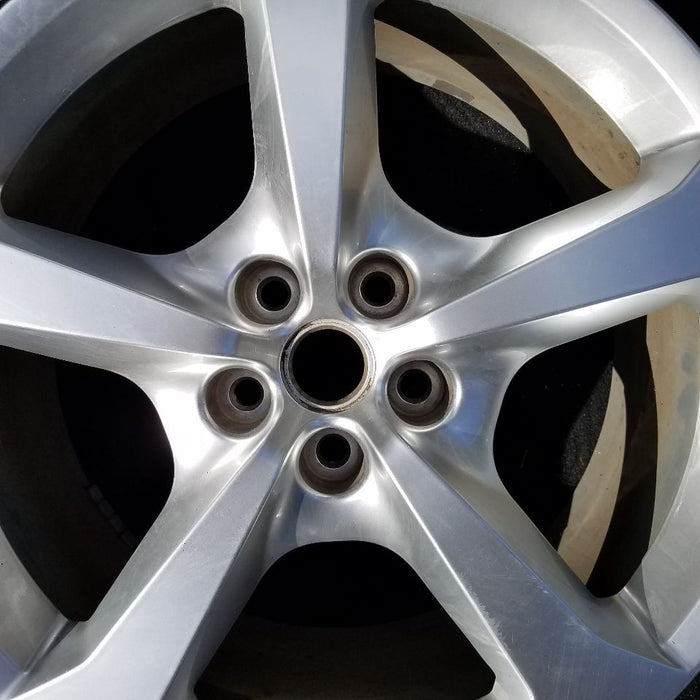 20" CAMARO 13-14 20x9 rear 5 spoke silver opt R42 midnight silver Original OEM - Close-Up Detail