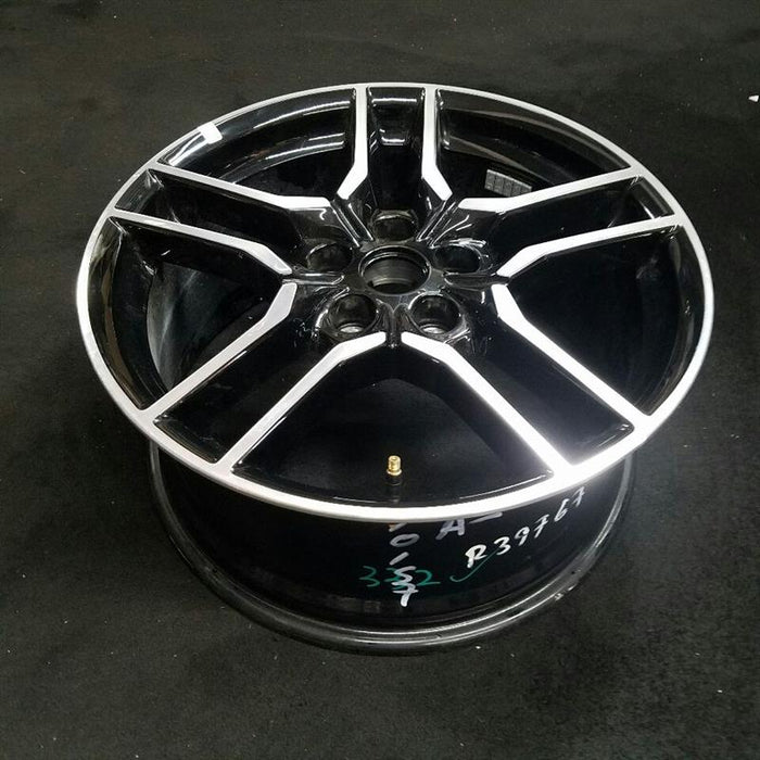 18" MUSTANG 18-23 18x8 , 10 spoke Original OEM Wheel Rim - Side Profile