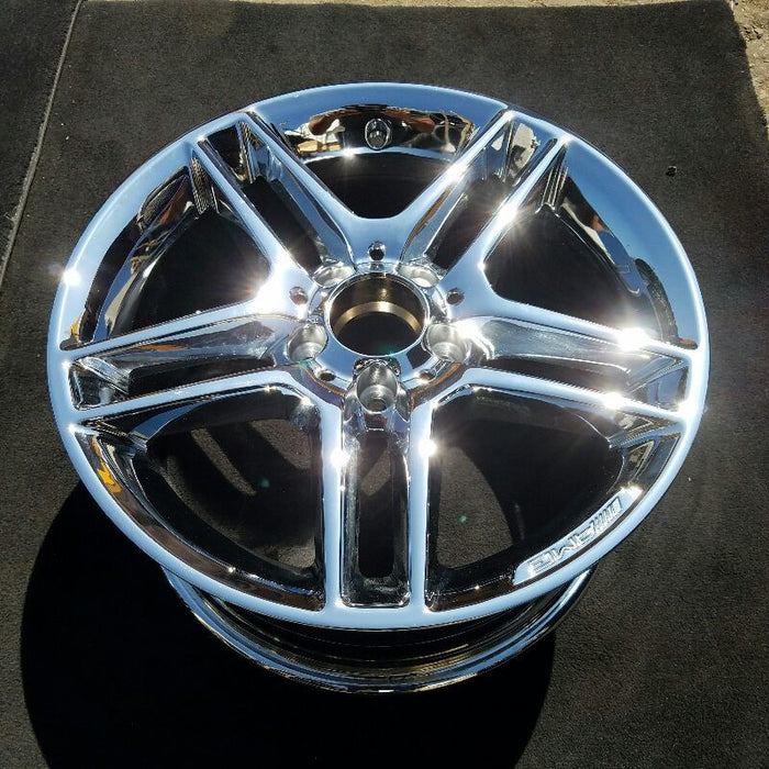 17" MERCEDES C-CLASS 12 204 Type; C250 17x8.5 10 spoke w/AMG Original OEM Wheel - Close-Up Detail