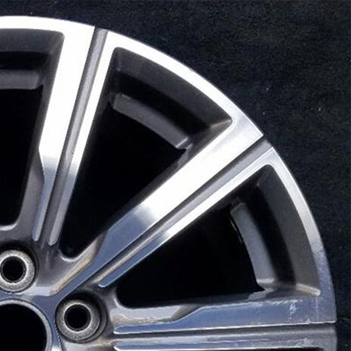 18" XT4 19-23 18x8, , machined face with gray pockets Original OEM Wheel Rim - Close-Up Detail