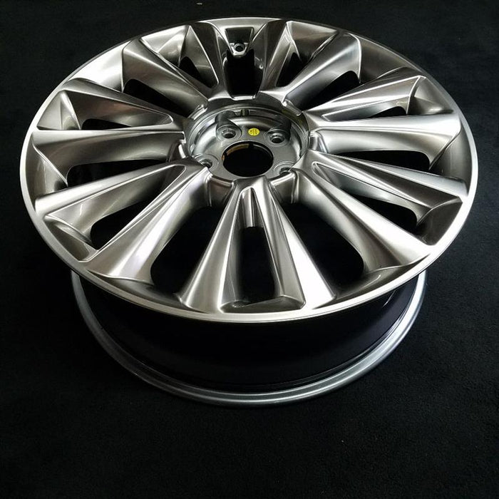 20" PALISADE 20 20x7.5 , 14 spoke Original OEM Wheel Rim - Close-Up Detail