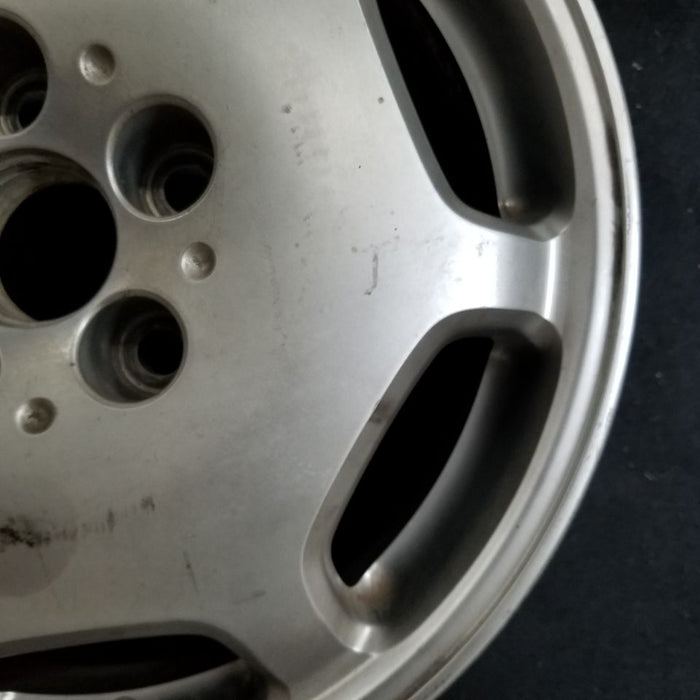 16" LEXUS LS430 02-03 alloy 16x7 Original OEM Wheel Rim - Close-Up Detail