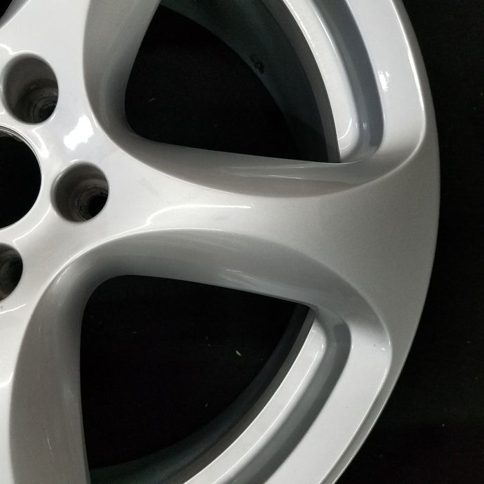 18" STELVIO 18-19 , 18x8, , straight spoke Original OEM Wheel Rim - Close-Up Detail