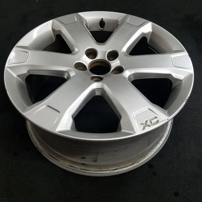 18" VOLVO XC90 10-11 18x7 , 6 spoke, Original OEM Wheel Rim - Close-Up Detail