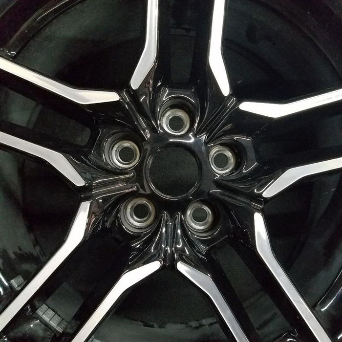 18" MUSTANG 18-23 18x8 , 10 spoke Original OEM Wheel Rim - Angle View