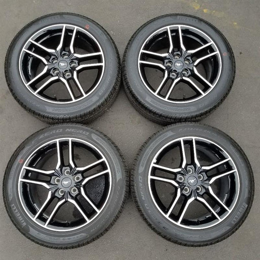 18" MUSTANG 18-23 18x8 , 10 spoke Original OEM Wheel Rim - Front View