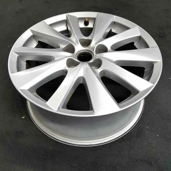 18" MAZDA CX-9 07-09 aluminum, 18x7.5 Original OEM Wheel Rim - Close-Up Detail