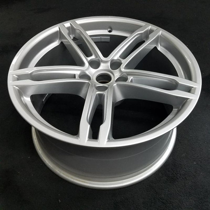 19" PORSCHE MACAN 22-24 19x9 5 spoke double spoke Original OEM Wheel Rim - Close-Up Detail
