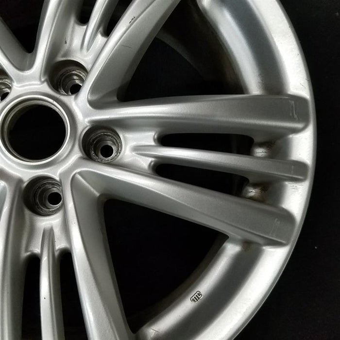 17" INFINITI G37 10 17x7.5 , Original OEM Wheel Rim - Close-Up Detail