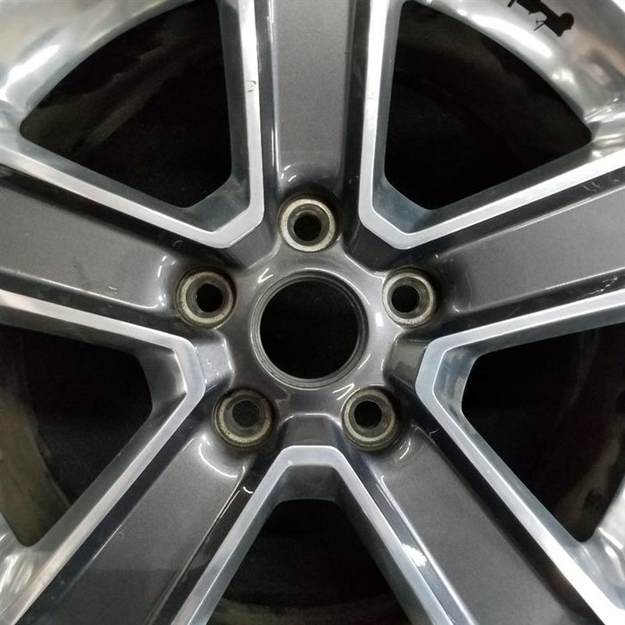 18" WRANGLER 18 VIN X 6th digit JL body 18x7.5 5 spoke straight spoke opt WHG polished with spokes granite crystal Original OEM Wheel Rim