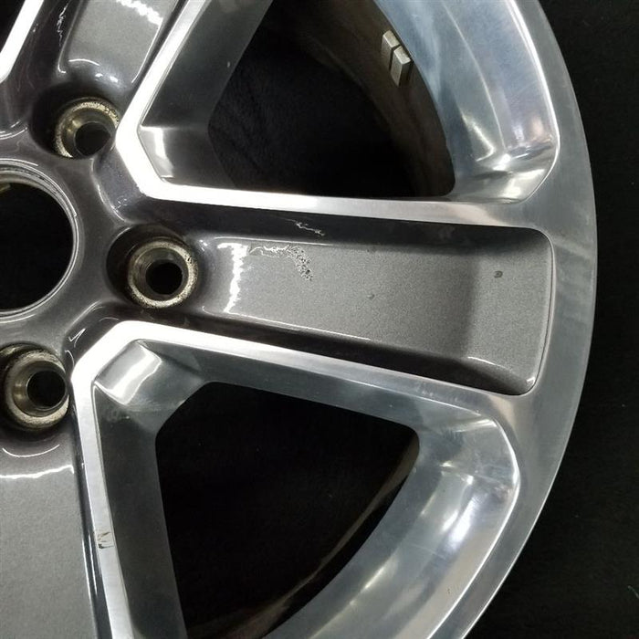 18" WRANGLER 18 VIN X 6th digit JL body 18x7.5 5 spoke straight spoke opt WHG polished with spokes granite crystal Original OEM Wheel Rim