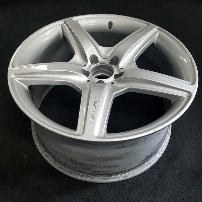 20" MERCEDES CL-CLASS 08 216 Type; CL63, 20x9.5, 5 spoke Original OEM Wheel Rim - Close-Up Detail